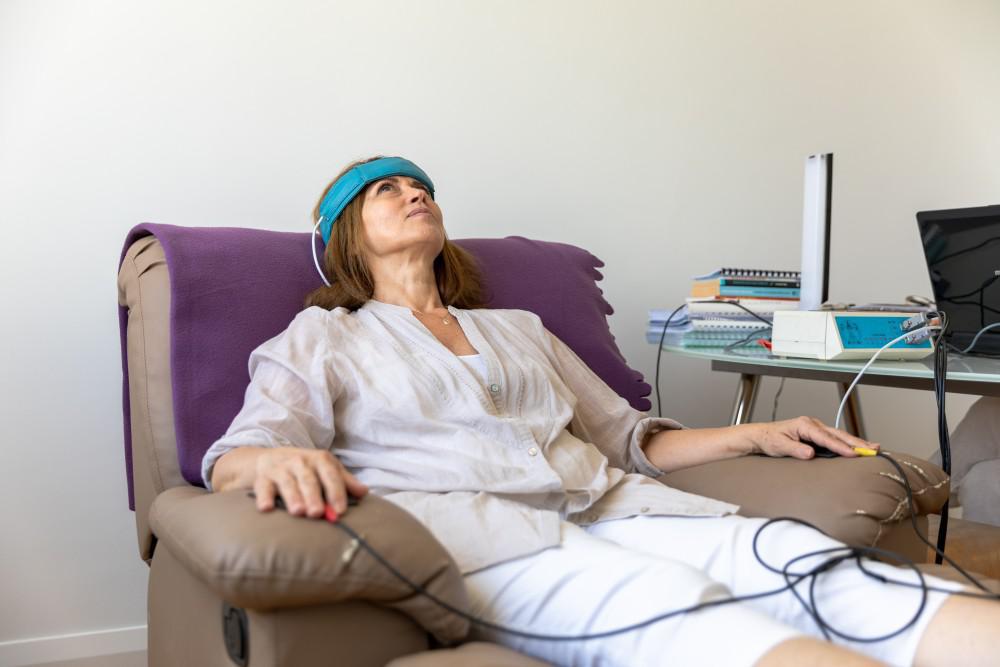 Bio-feedback-to-treat-migraines-and-headaches